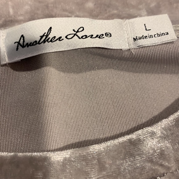 Long brushed velvet top with rolled knot front - Picture 4 of 6